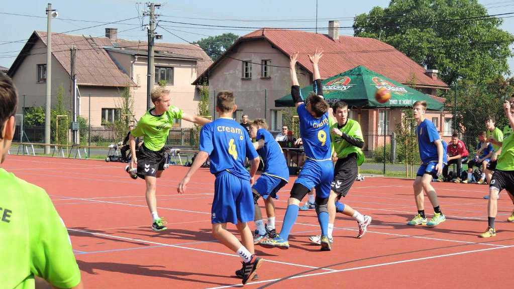 Umělý povrch